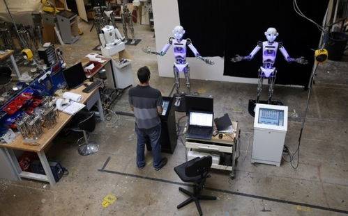 探秘英國類人機器人工廠 產品可與人類互動交流